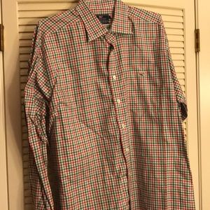 Vineyard Vines button down shirt